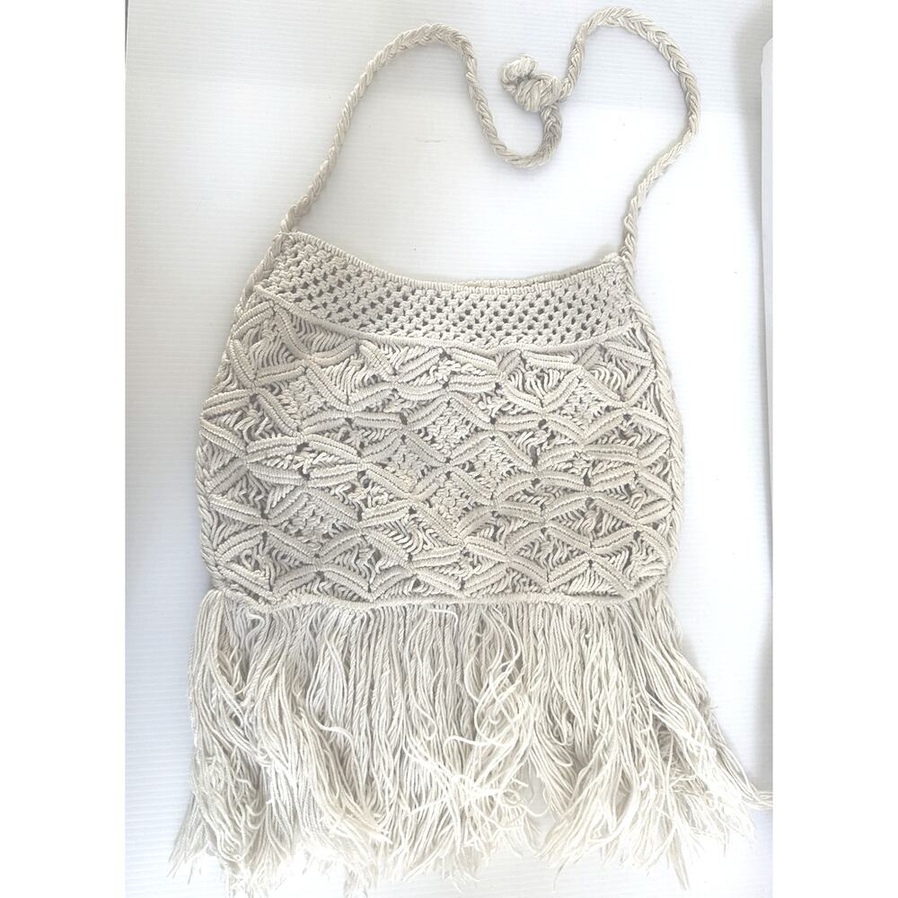 Vintage 70s Macrame Crossbody Bag Boho Hippie Fringe Purse Ivory Beige 11x8.5